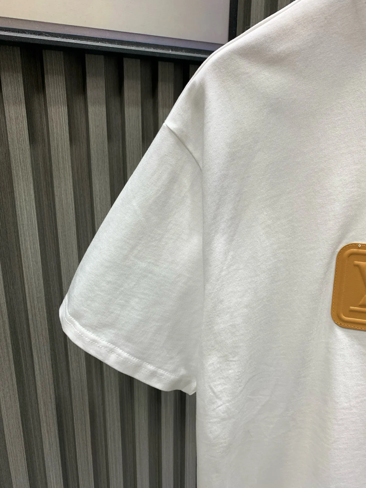 🅿️230 white